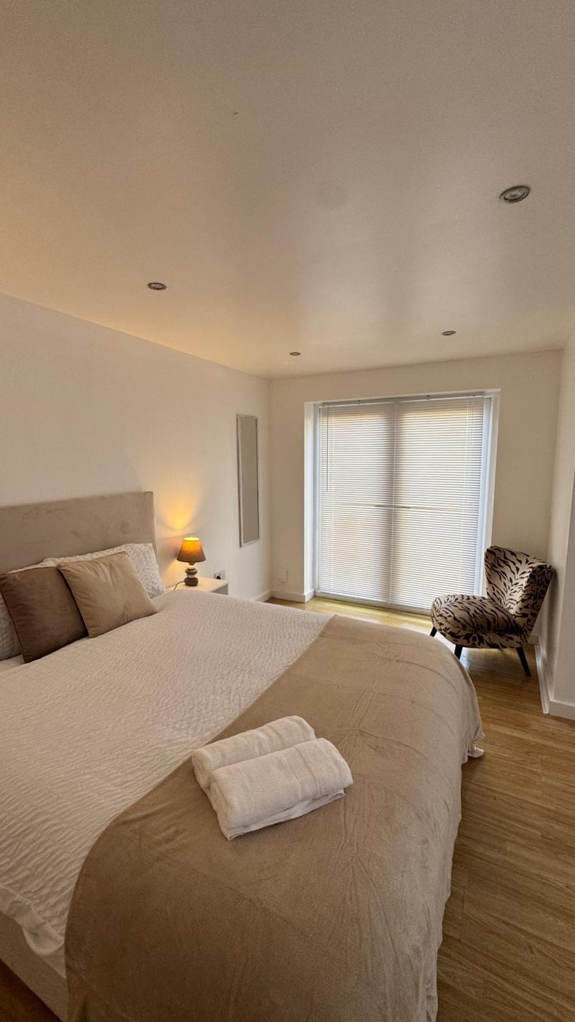 Little Luxe Shared House Hotel Бристол Екстериор снимка